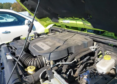 2016 Jeep Wrangler Unlimited Sahara из США, поврежденный, VIN 1C4BJWEG4GL290542